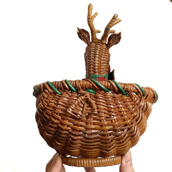 Vintage Wicker Reindeer Basket Woven Christmas Planter Decor Candy Dish Holiday - Picture 3 of 4
